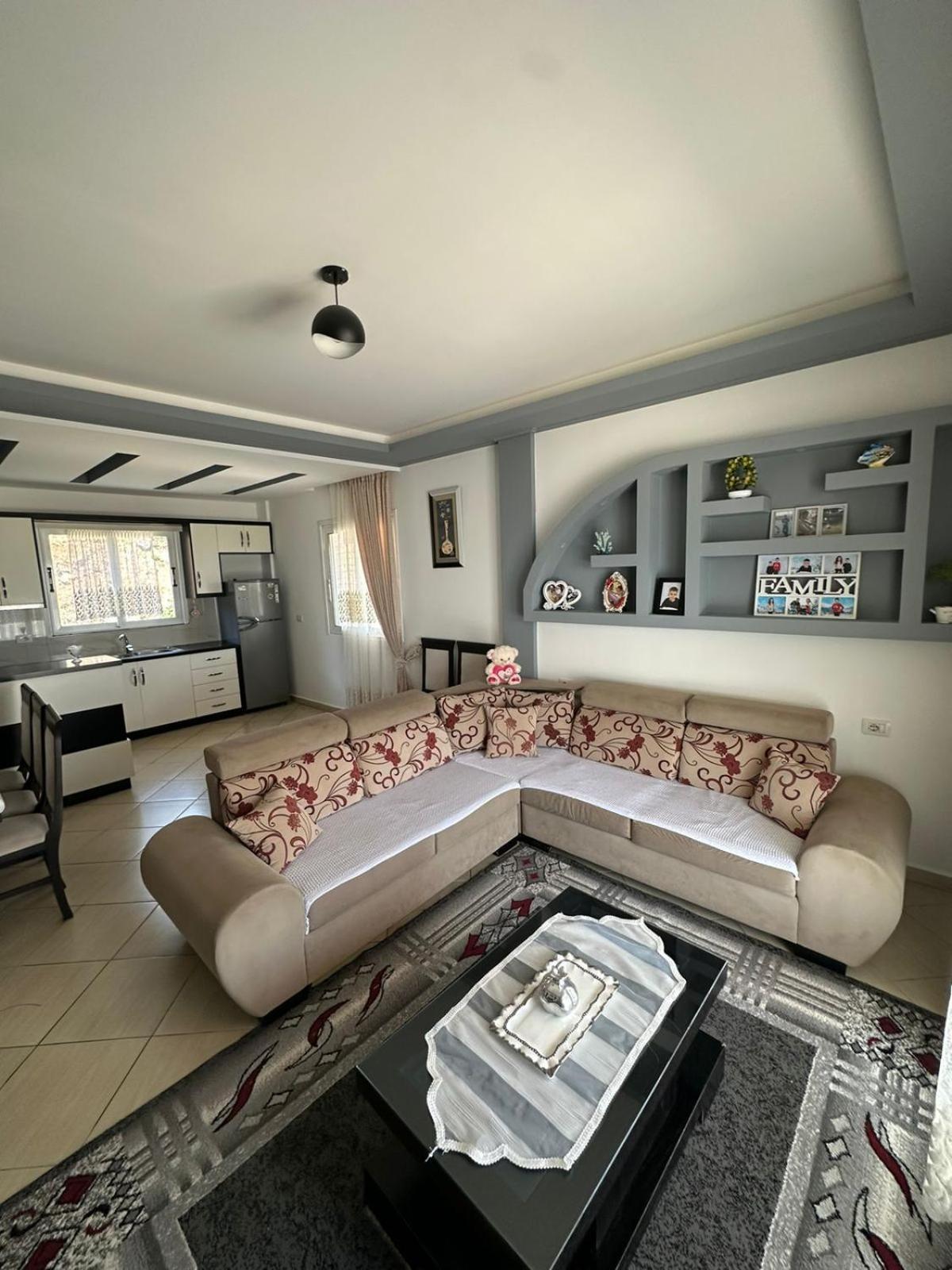 Apartments Berti Saranda Kültér fotó