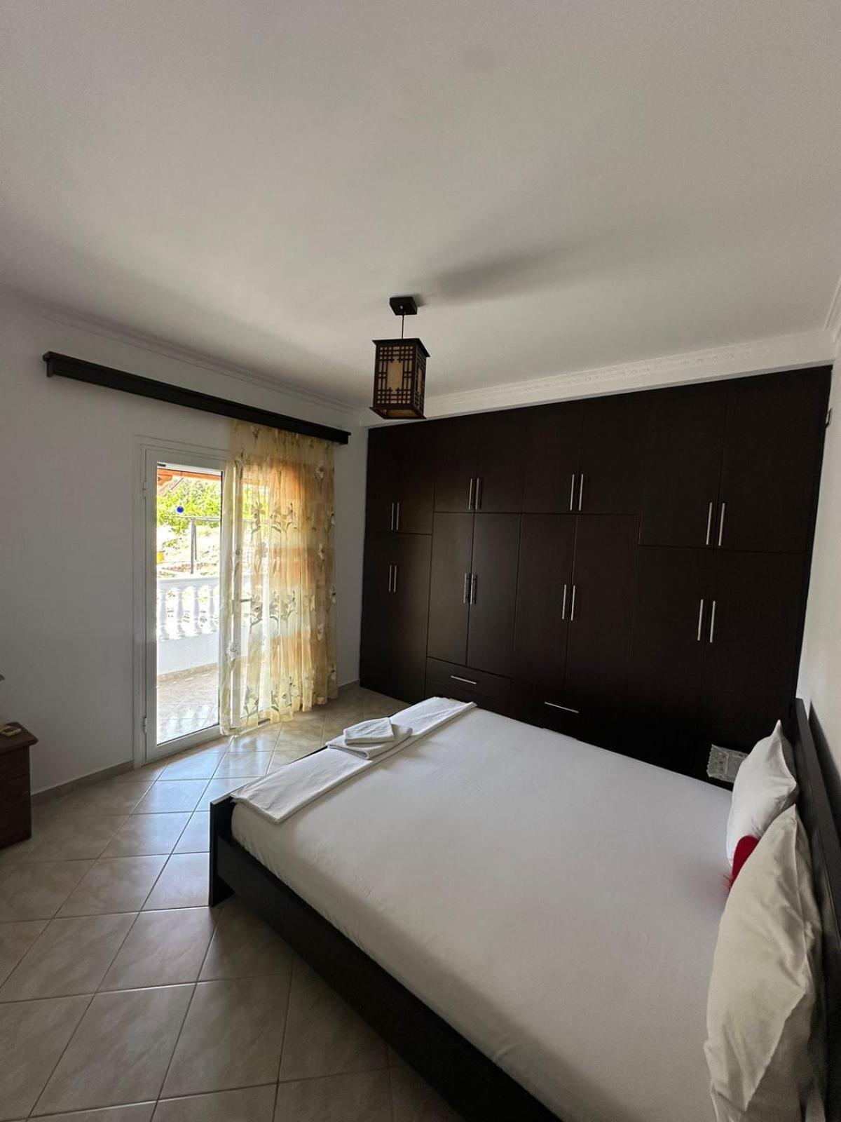 Apartments Berti Saranda Kültér fotó